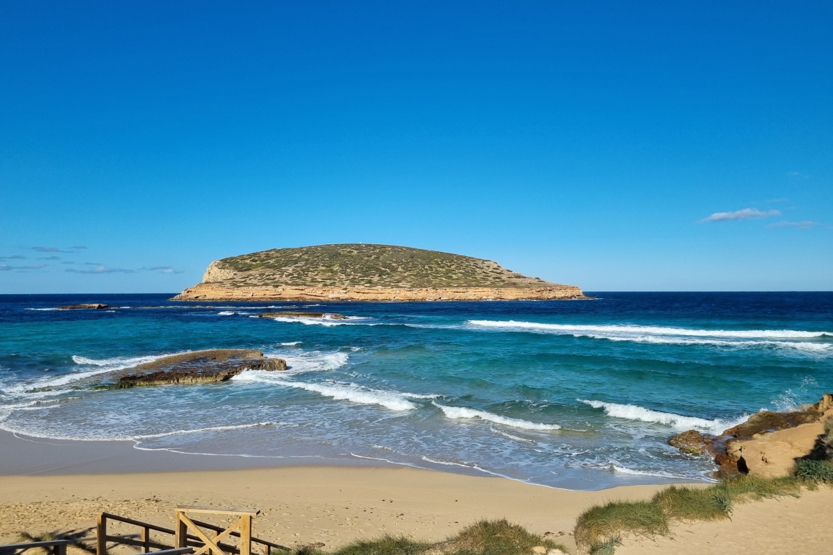5 Best Beaches in Ibiza for Boating